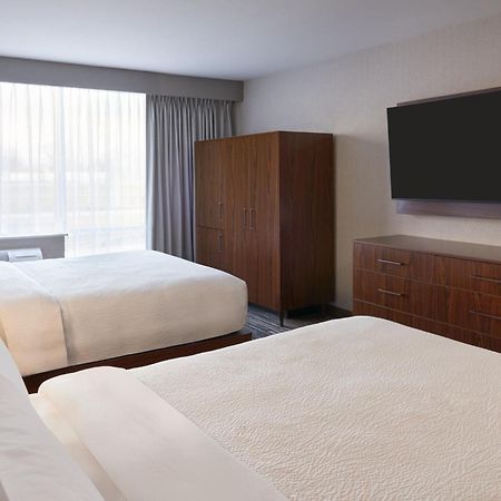 Four Points By Sheraton Point Edward Sarnia Exterior foto